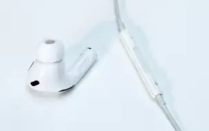 Video herunterladen: 我翻遍了耳机市场，找不到AirPods Pro 2的平替。