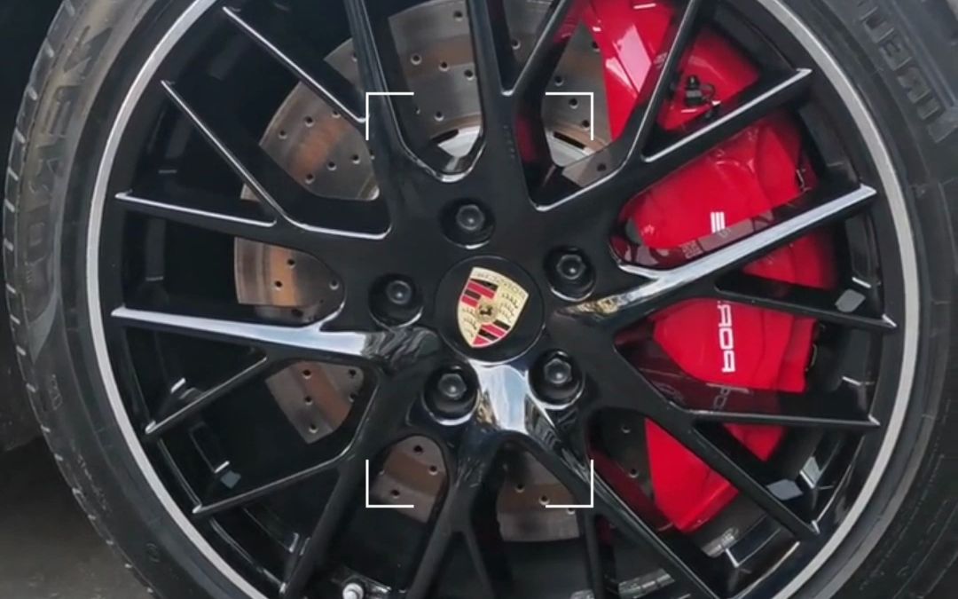 保时捷帕拉梅拉升级10活塞大卡钳原厂保时捷10活塞卡钳大连德利汽车