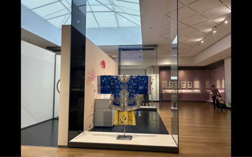 苏州博物馆 , 宝物无数,泪流满面.苏绣一绝,件件珍贵无比.