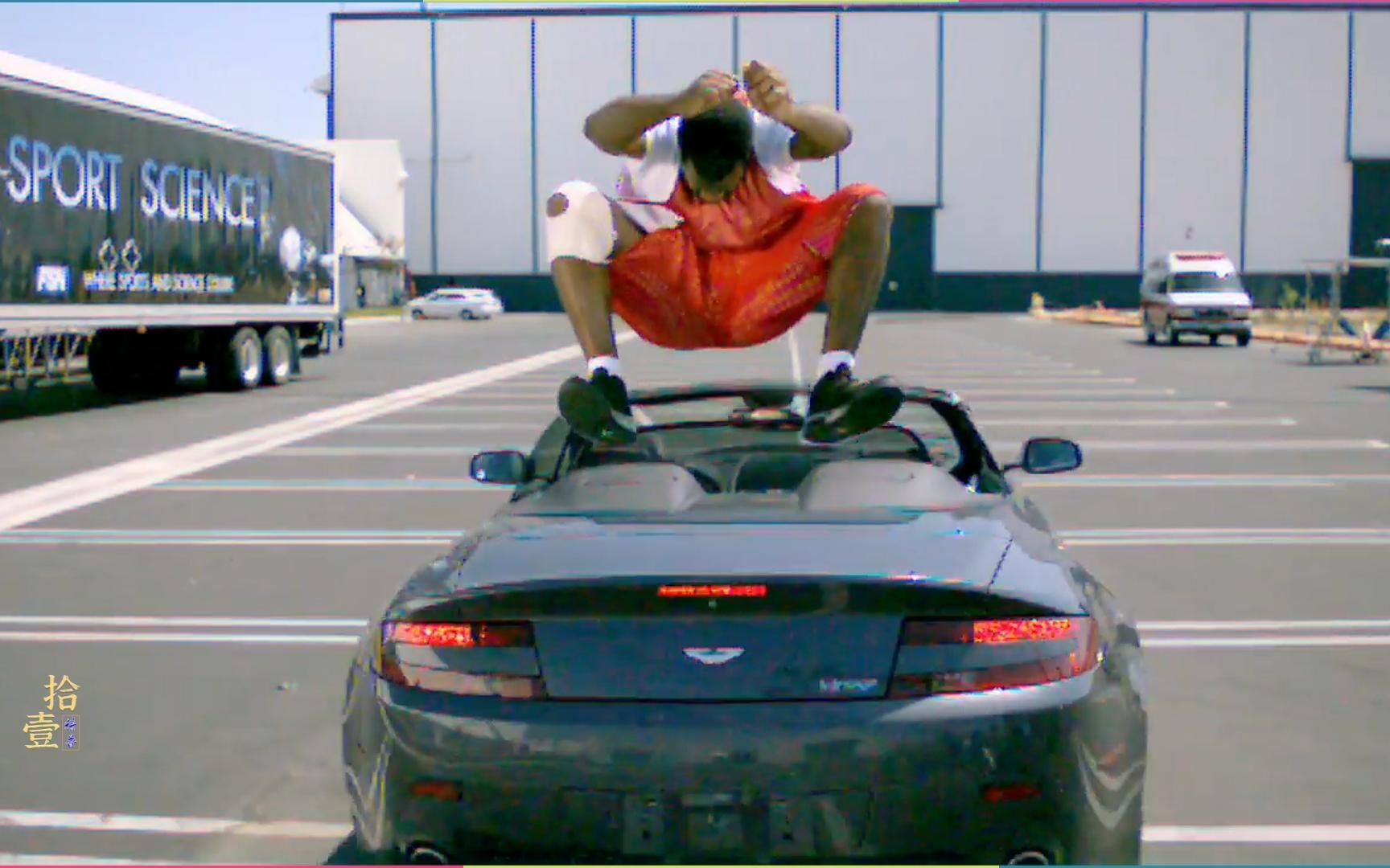 科比曾说跳跃过跑车,人类真的能跳跃过,高速行驶的汽车吗?