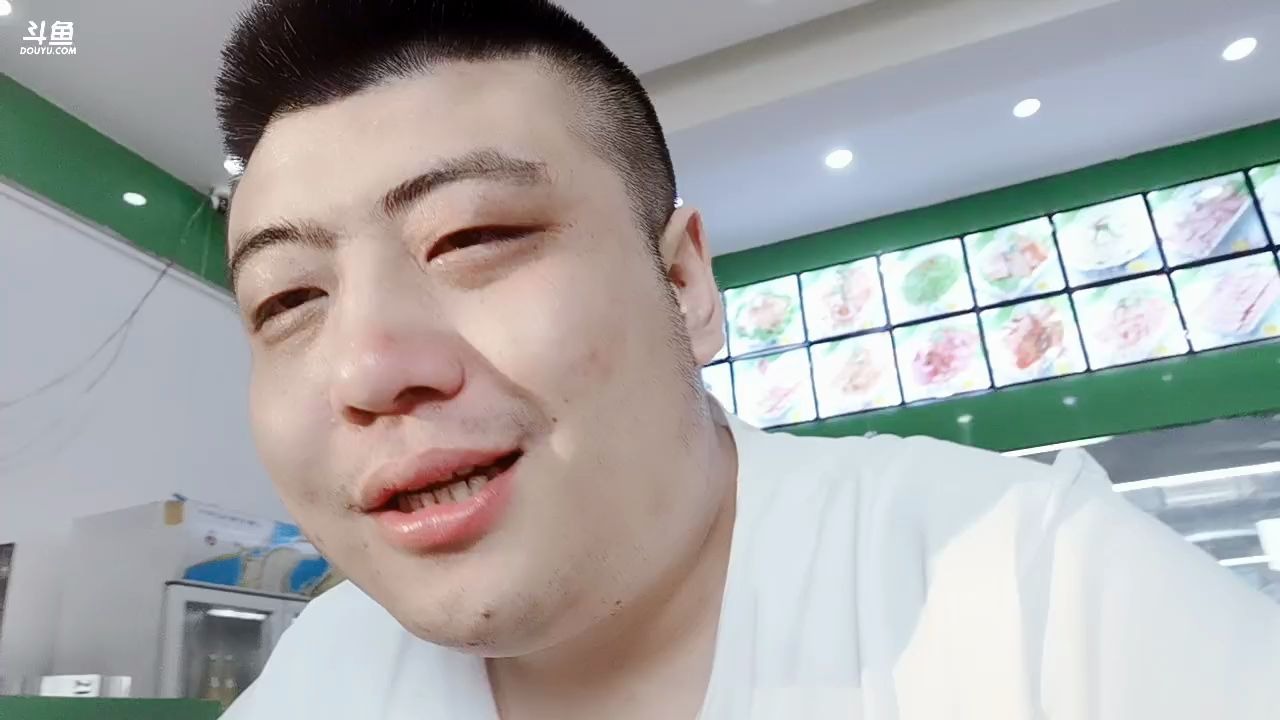 7/15(清晨)小乔临走前,串哥终于爆发怒摔传奇手机.