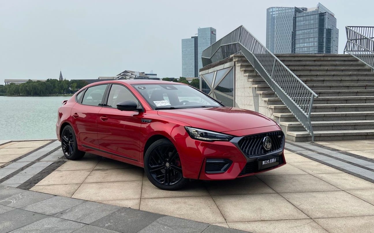 试驾第三代名爵6换装7速湿式双离合赛道绿让开车更有乐趣