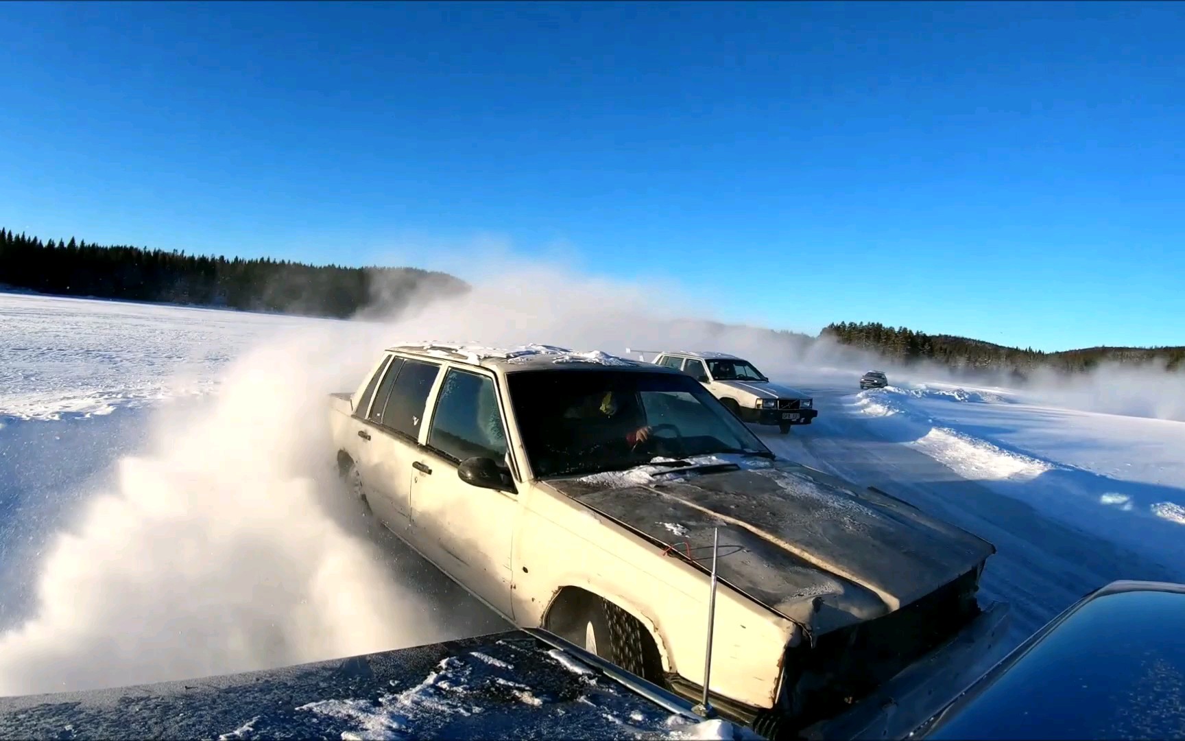 【老车速递】沃尔沃老车冰上漂移实录【熊猫桑的斯堪的纳维亚记者时间