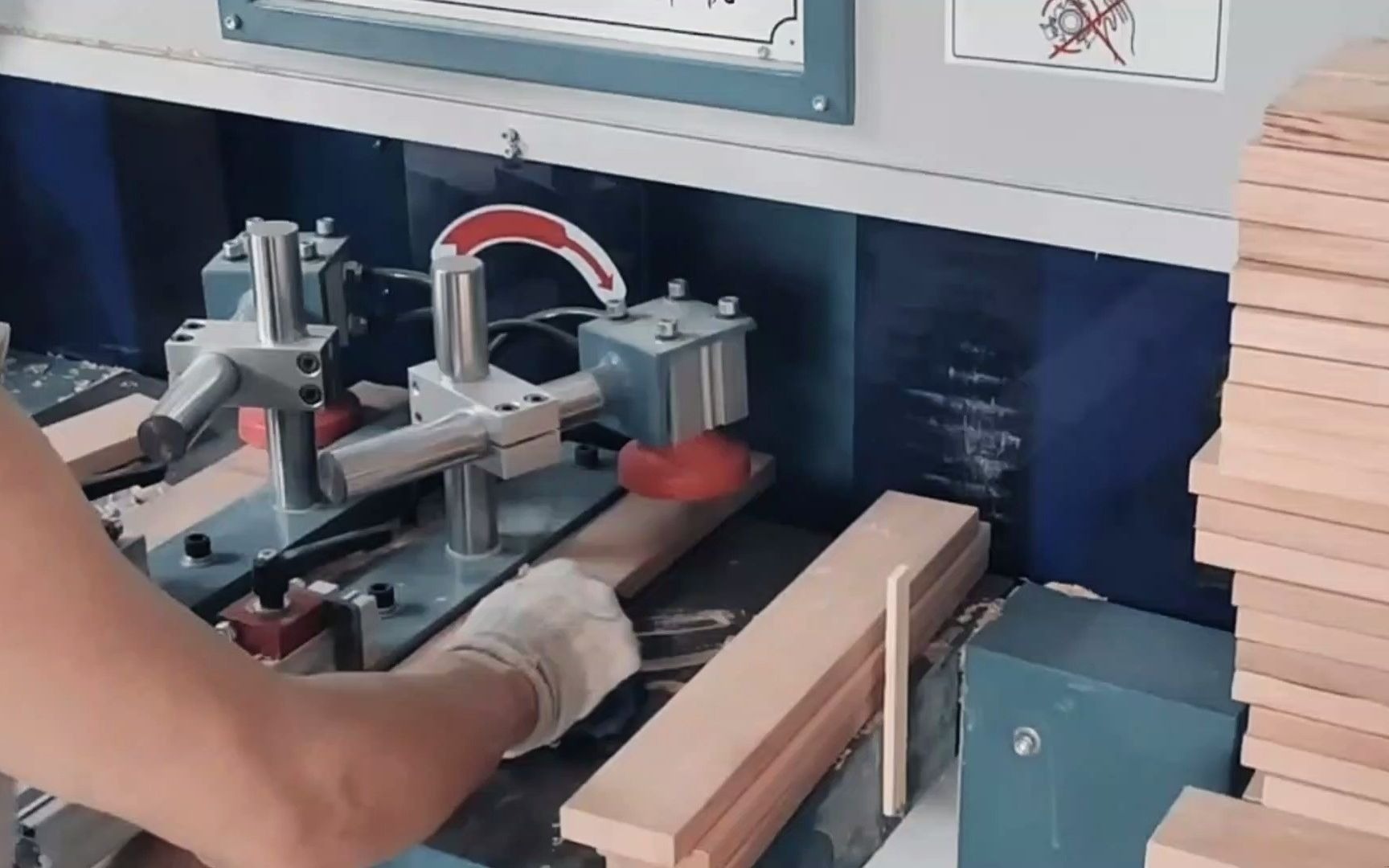 全自动榫头机 木工开榫机生产起来很高效 (1)