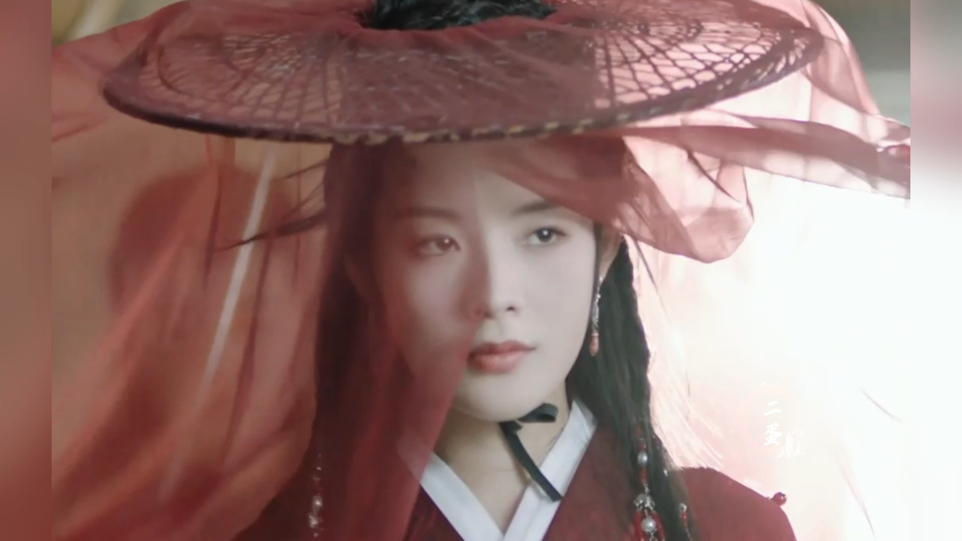 【陈丽君】一式两角 一袭红衣 一袭蓝衣仗剑走天涯