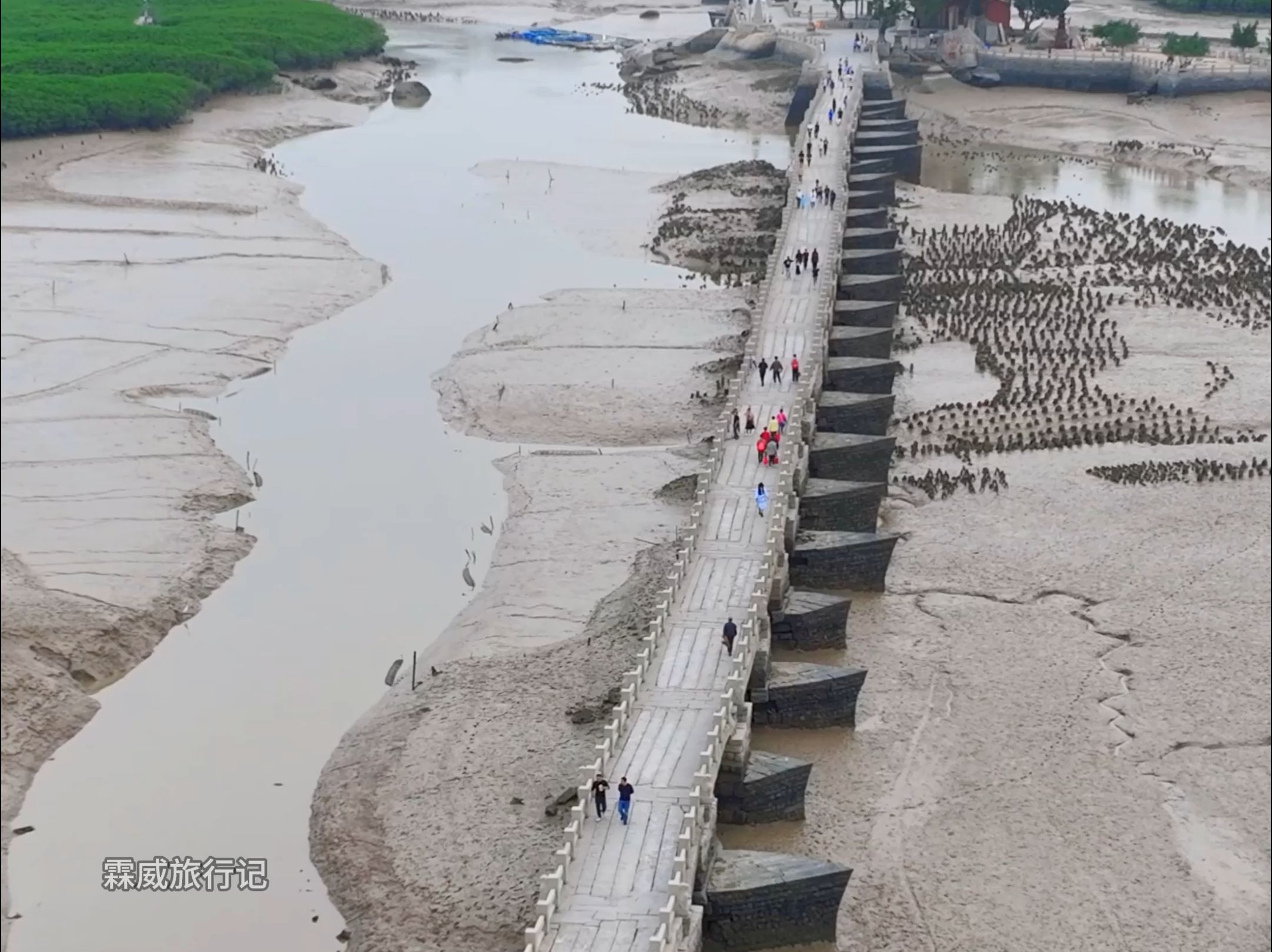 它就是我国第一座跨海大桥,历经千年风雨,依然稳固如初,素有海内第一桥之美誉.这就是我国古代四大名桥之一的洛阳桥,位于我国福建泉州市哔哩哔...