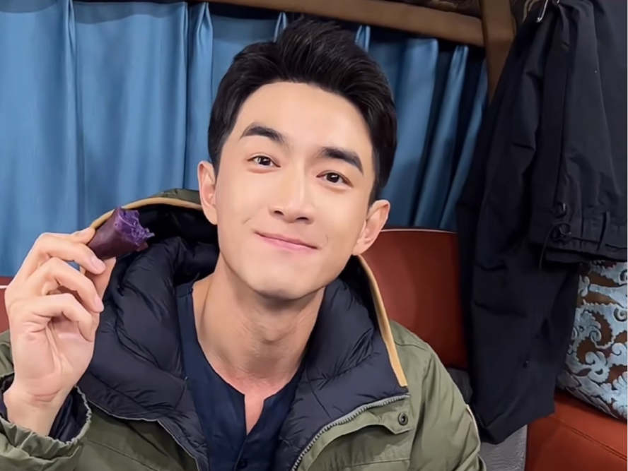 【林更新】营业日记-吃饭篇 感觉吃啥都好香 煮鸡蛋蘸大酱 很爱吃面食