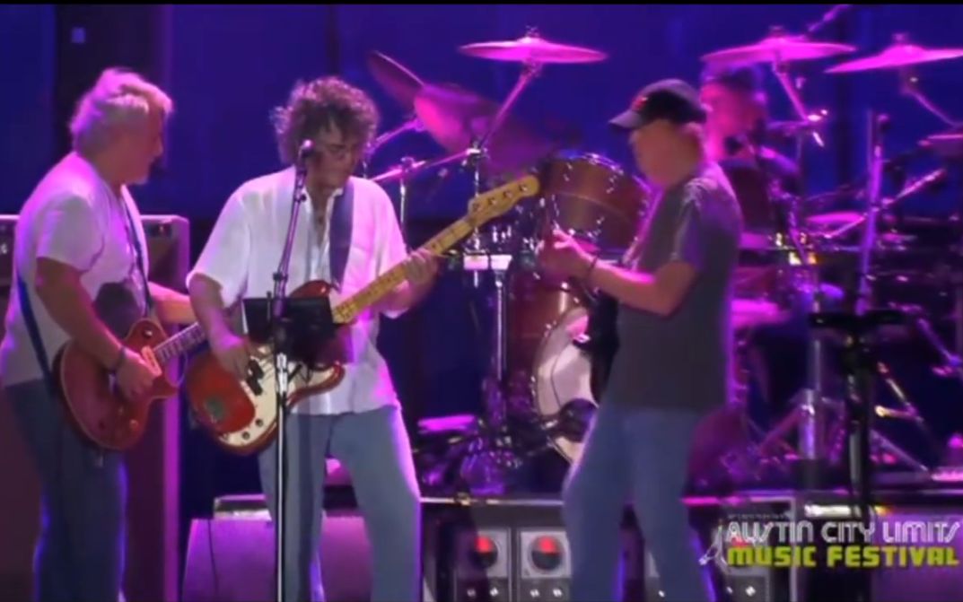 [图]【Neil Young & Crazy Horse】Austin City Limits 2012