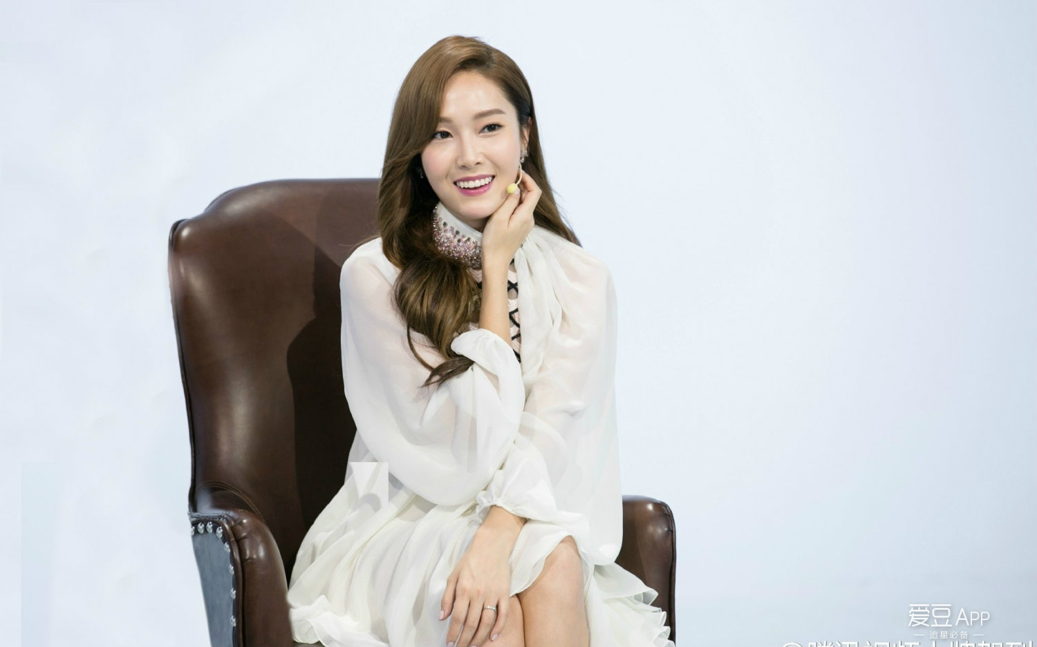 【VA哔哔扒】Jessica(郑秀妍)拍时尚写真,“清纯美丽女神范十足”哔哩哔哩bilibili