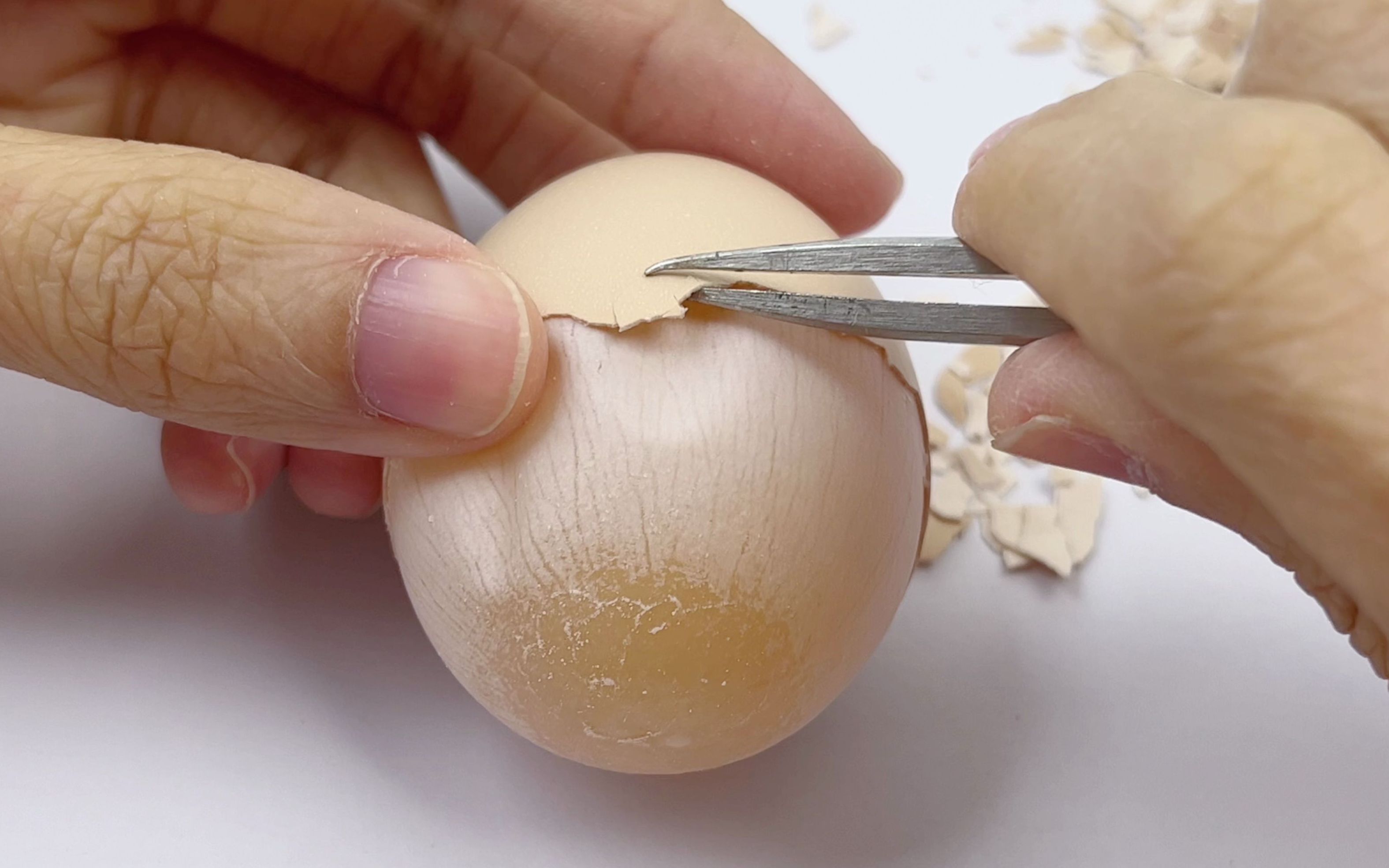 剥生鸡蛋挑战感觉我的耐心指数已经满格了