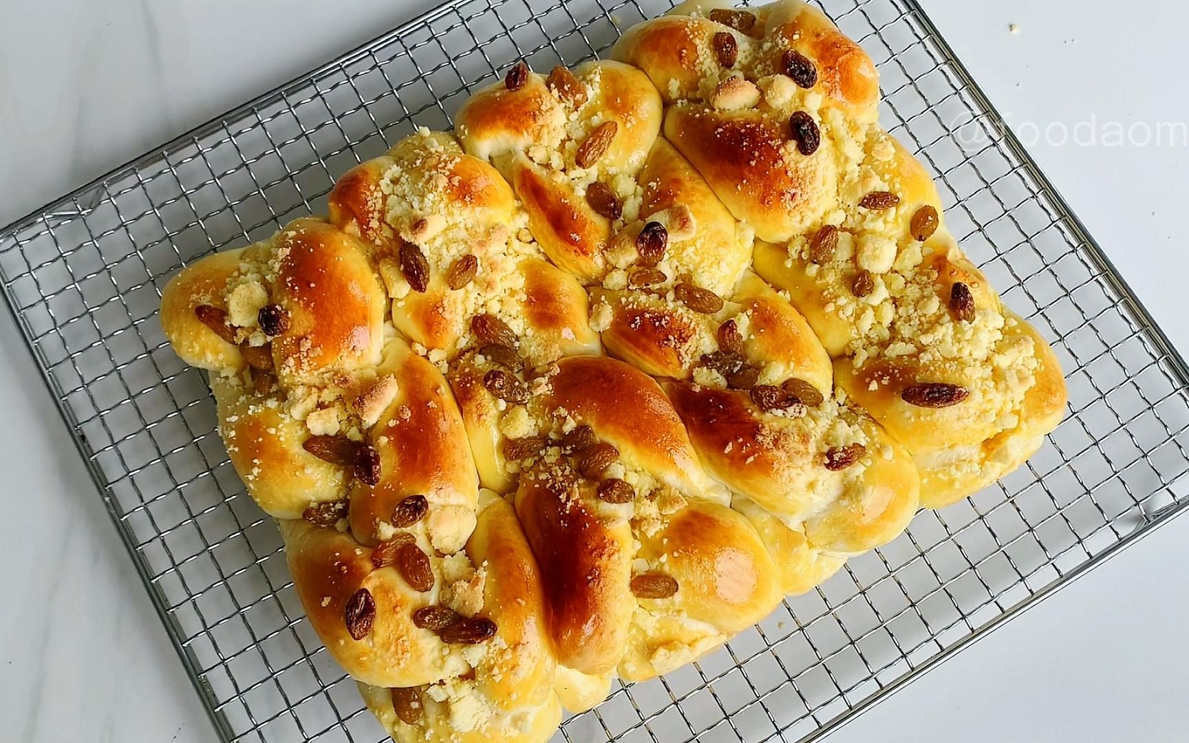 想吃面包就自己在家做,造型好看,食材简单,吃着安全放心