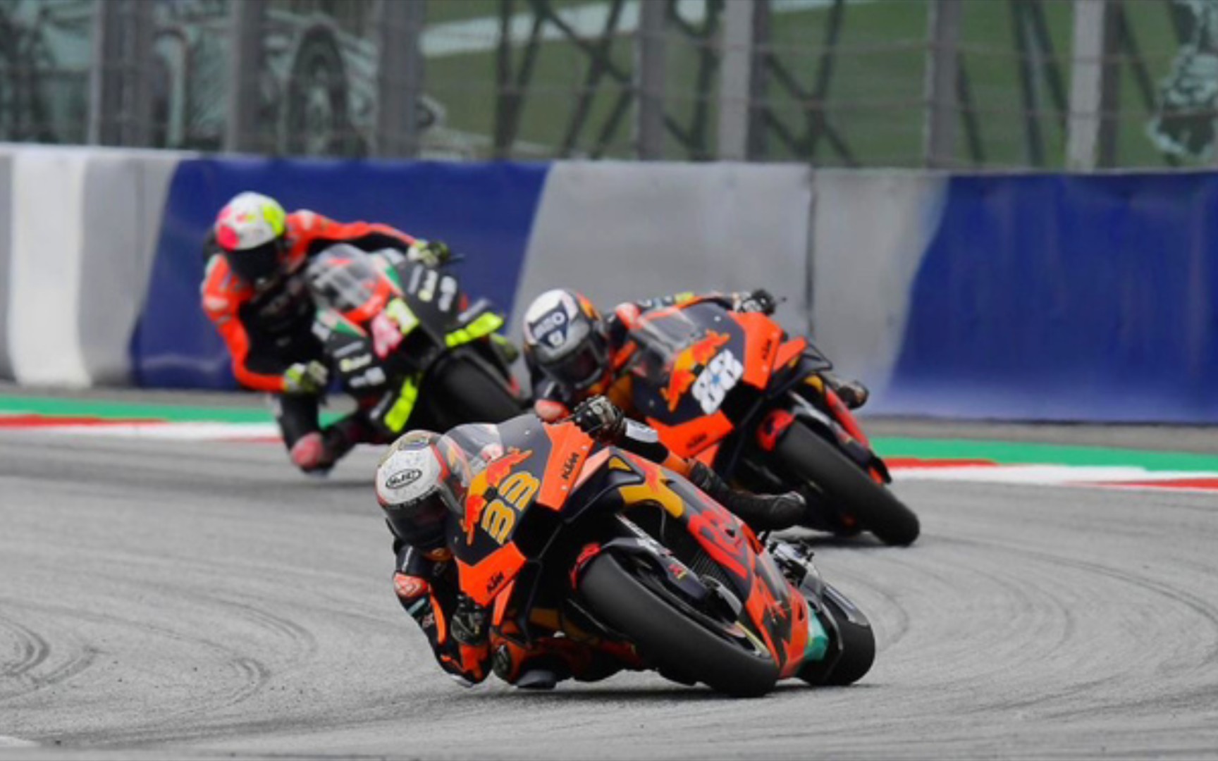 在红牛环,当然得用ktm(ktm天下第一)