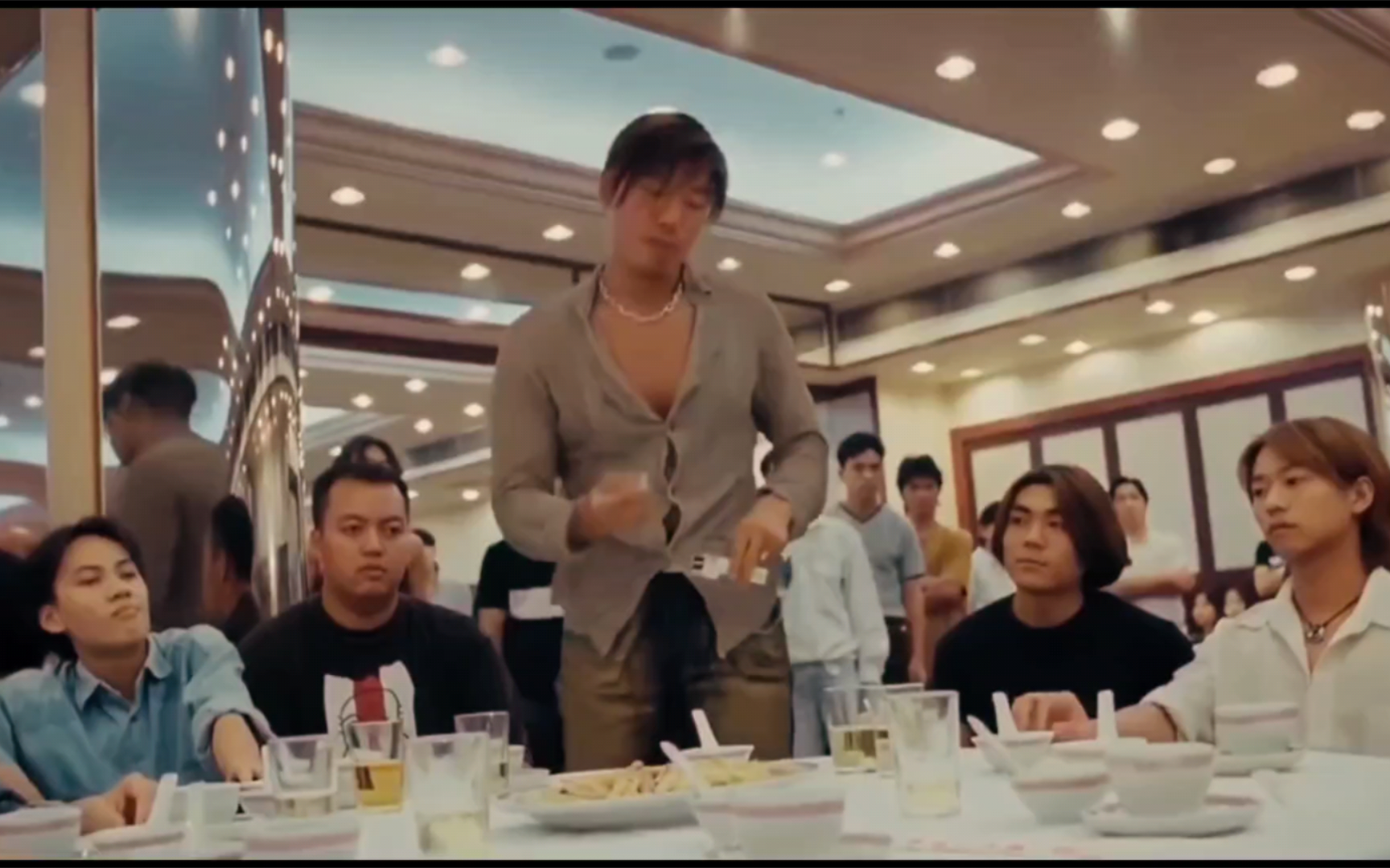 【古惑仔3】乌鸦哥名场面"难办,那就都别办了" 跟着乌鸦混,三天饿九顿