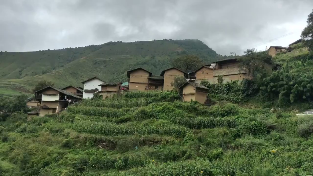 会东·云雾中的铅锌镇撒嘎村,满银沟镇小米地村