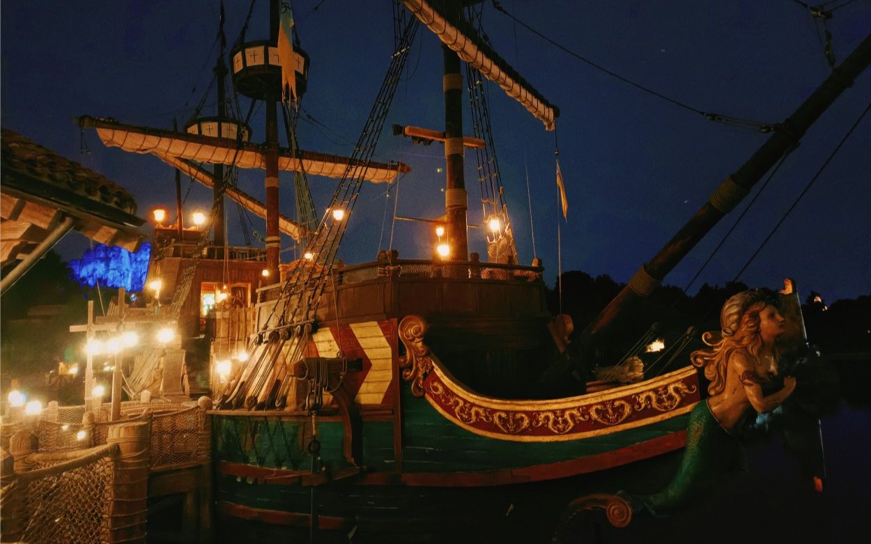 漫步于海盗船中~探秘海妖复仇号!