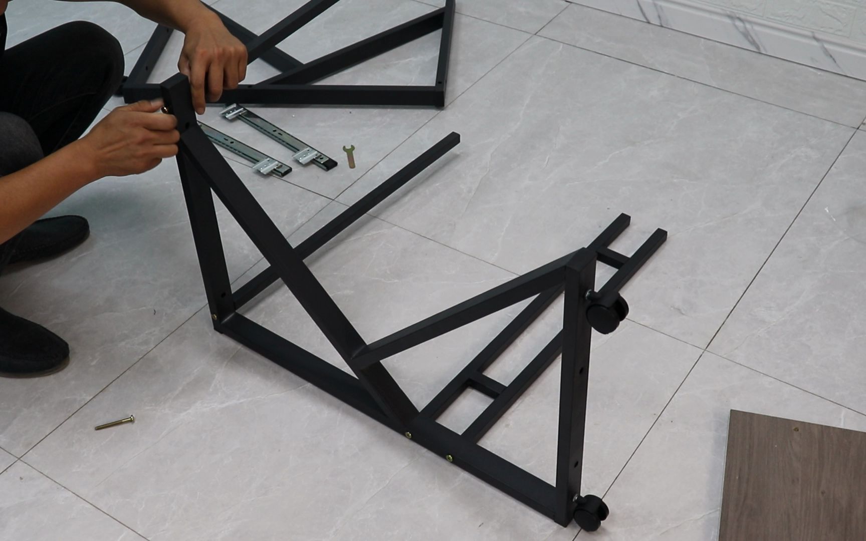 小桌子安装视频