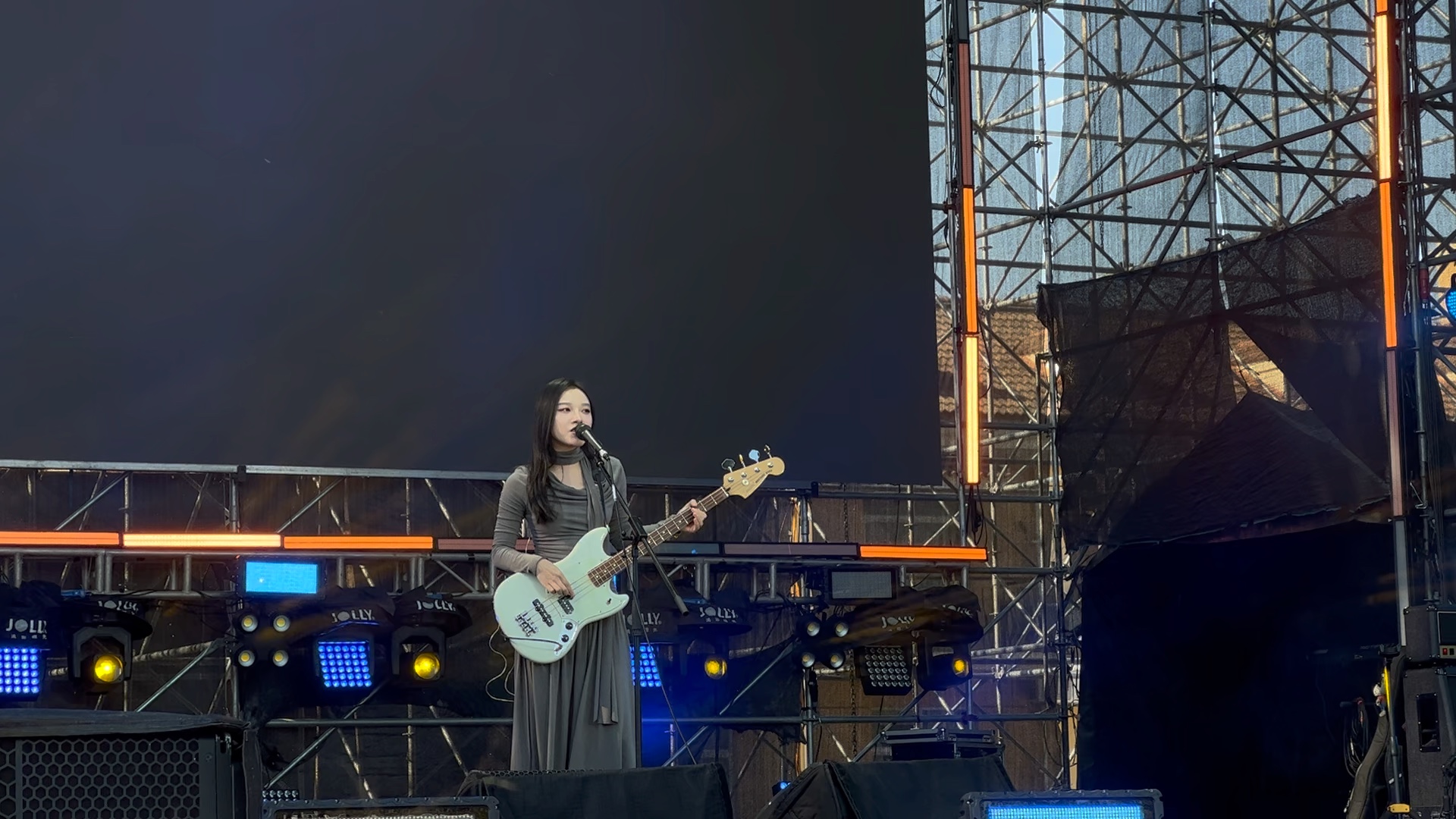 九粒星乐队《小野马》20231118桐庐音乐节