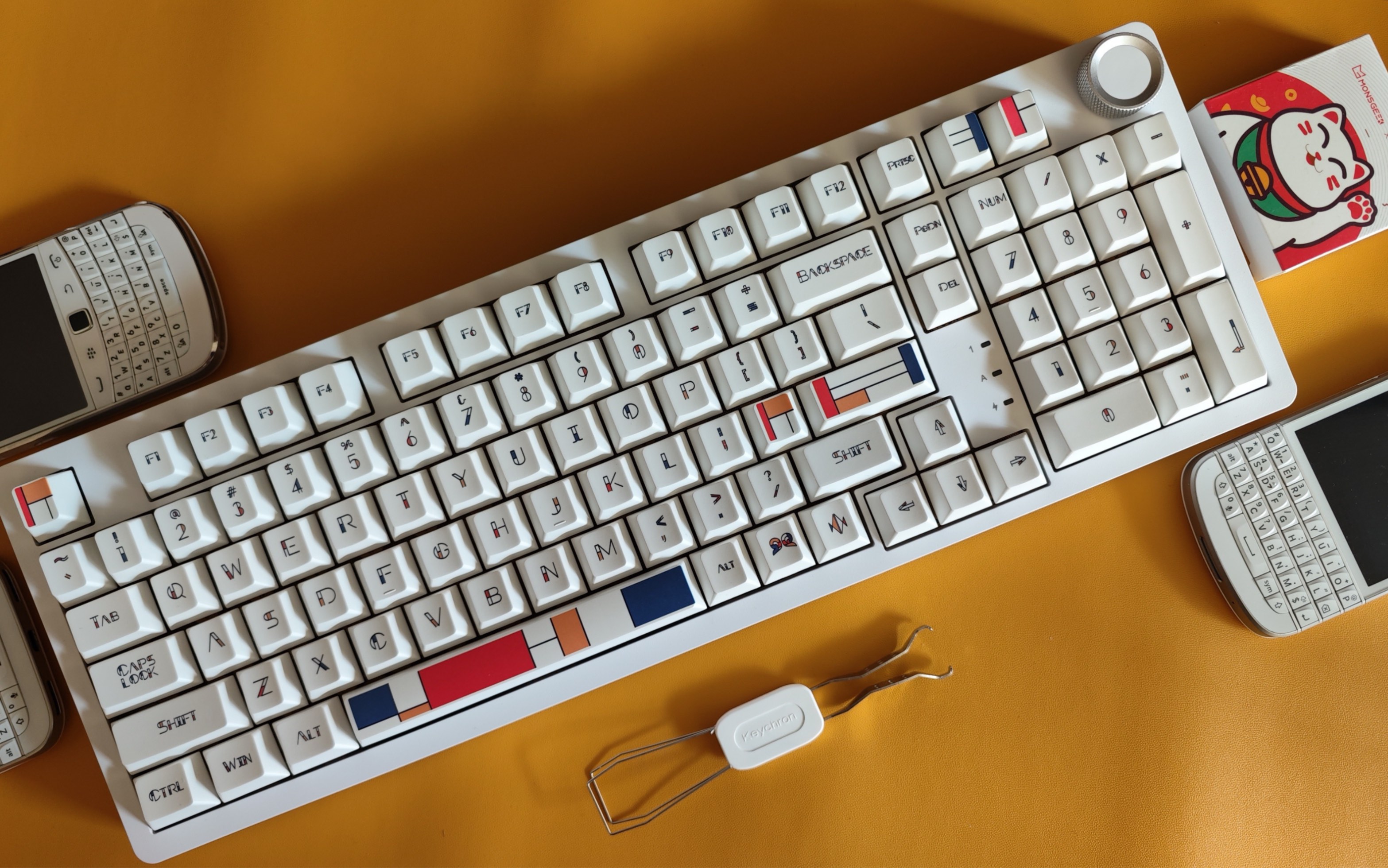 咱就是说,这键帽搭配白色套件真好看(skn青龙,蒙特里安键帽)