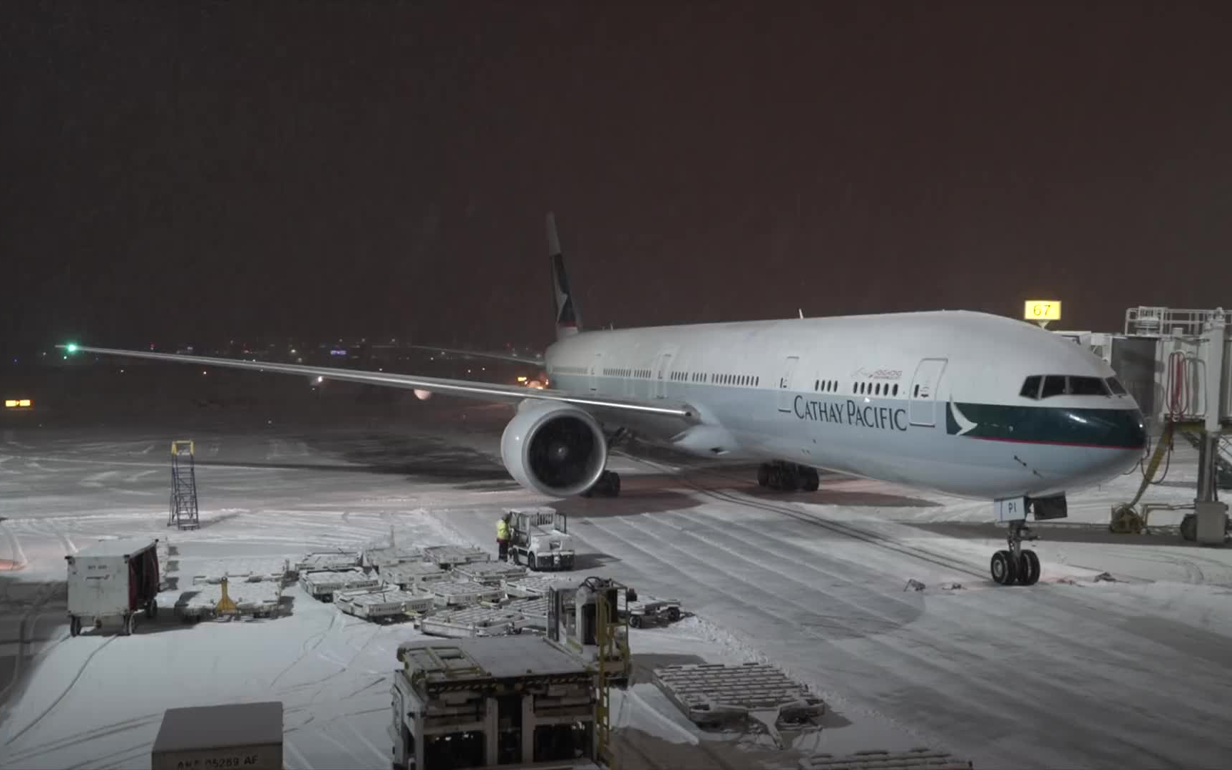 youtube国泰航空波音777300er特选经济舱飞行报告温哥华纽约