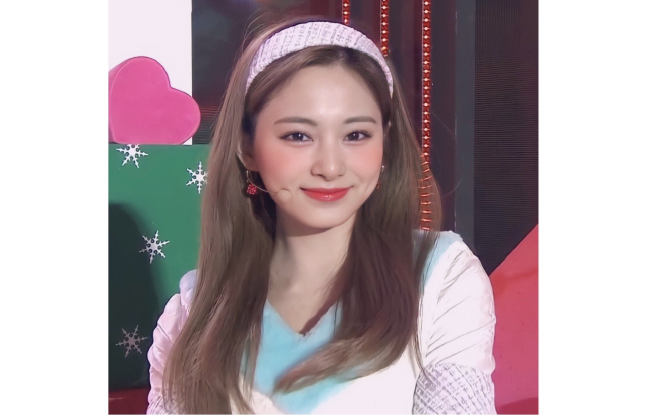 【TWICE周子瑜】子瑜年末舞台官方直拍201225 Merry & Happy+I Can't Stop Me+More&More_哔哩哔哩 ...
