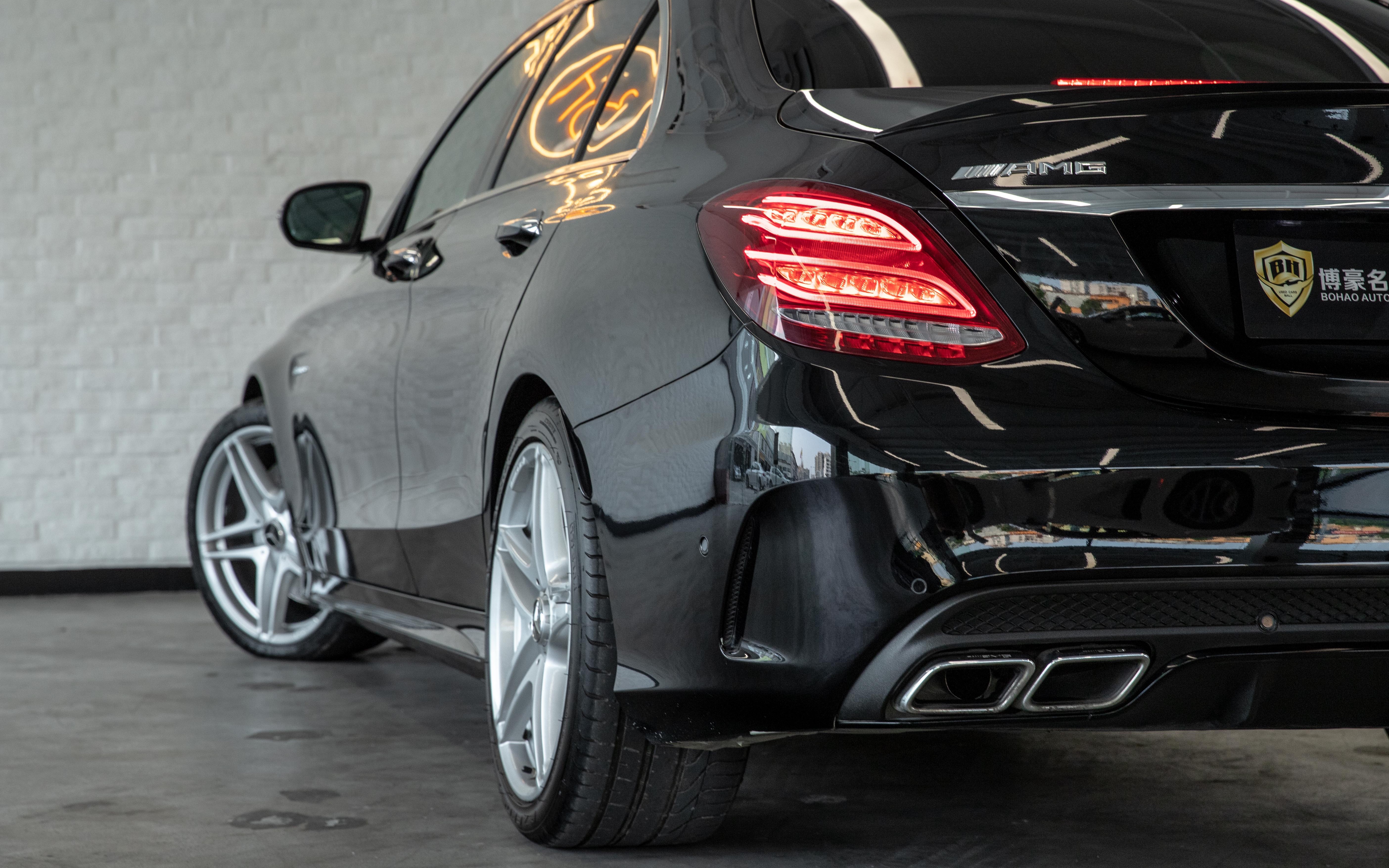 西装暴徒来了 梅赛德斯-奔驰 c63 amg 四门轿车 掠影