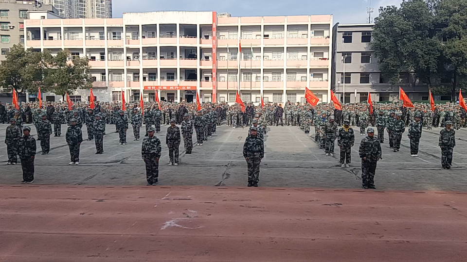 冯老师日常..学生军训成果哔哩哔哩bilibili