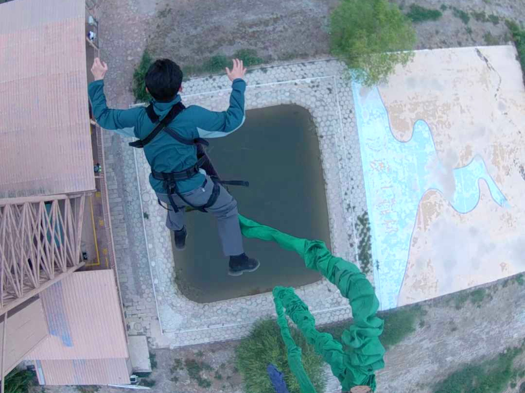 记录第一次蹦极,黄河沙坡头蹦极,42m