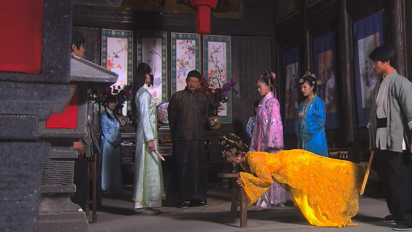 《屏风美人》挨打片段