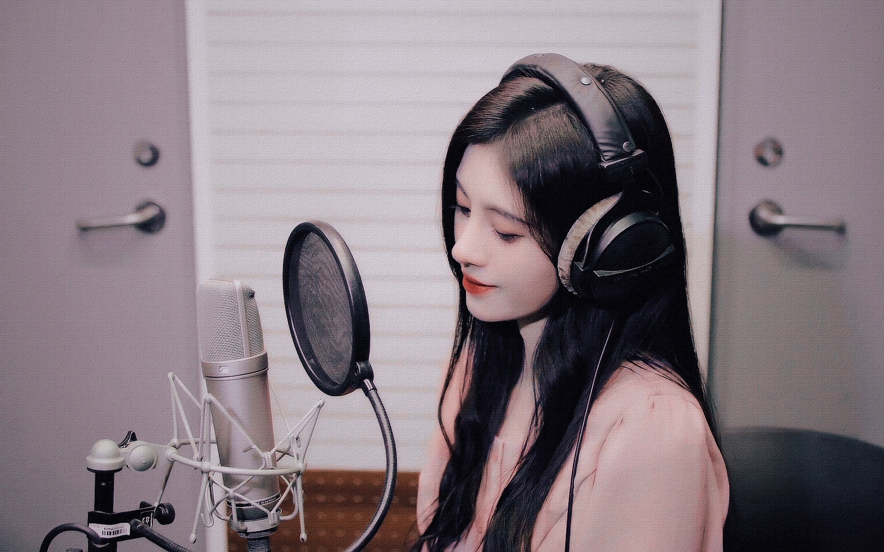 鞠婧祎【冬日】来欣赏这美颜暴击和歌声洗涤吧