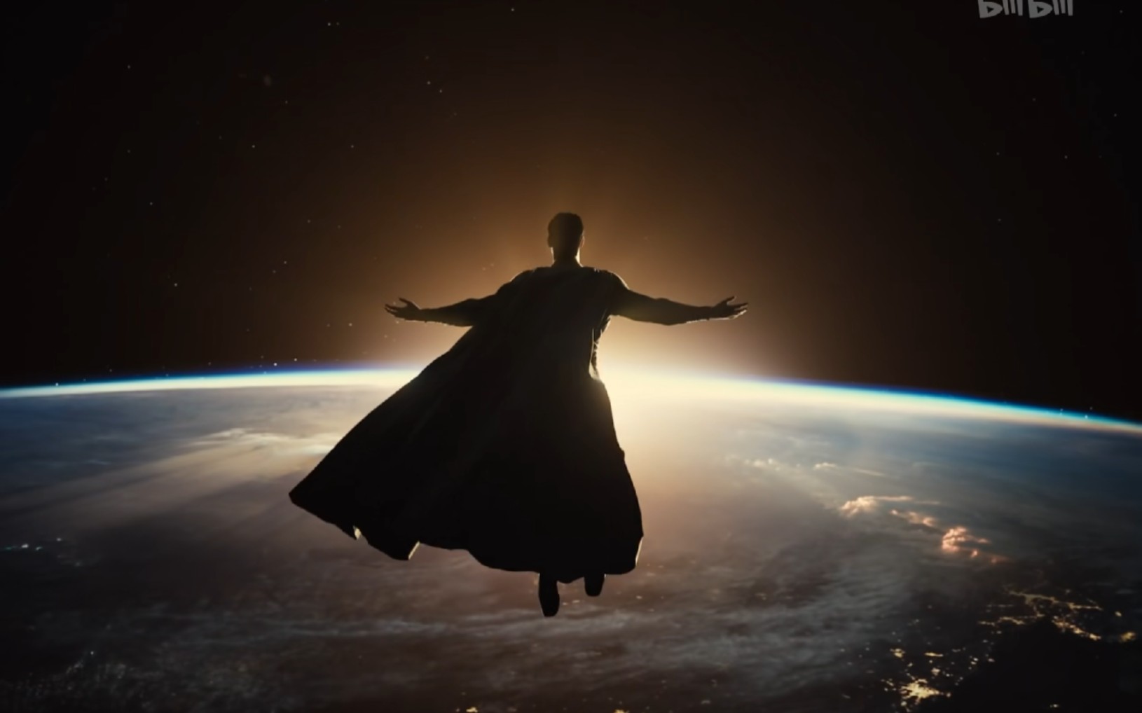 人间之神 钢铁之躯