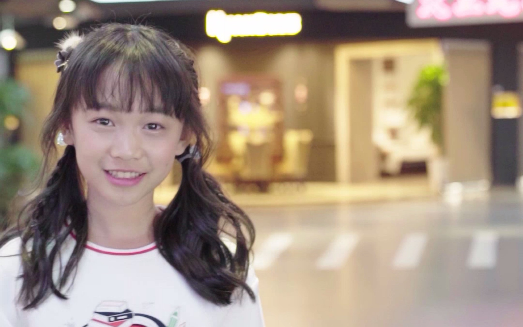 11岁尹子璐韩语《way back home》,听完想恋爱的小甜歌_哔哩哔哩_bili