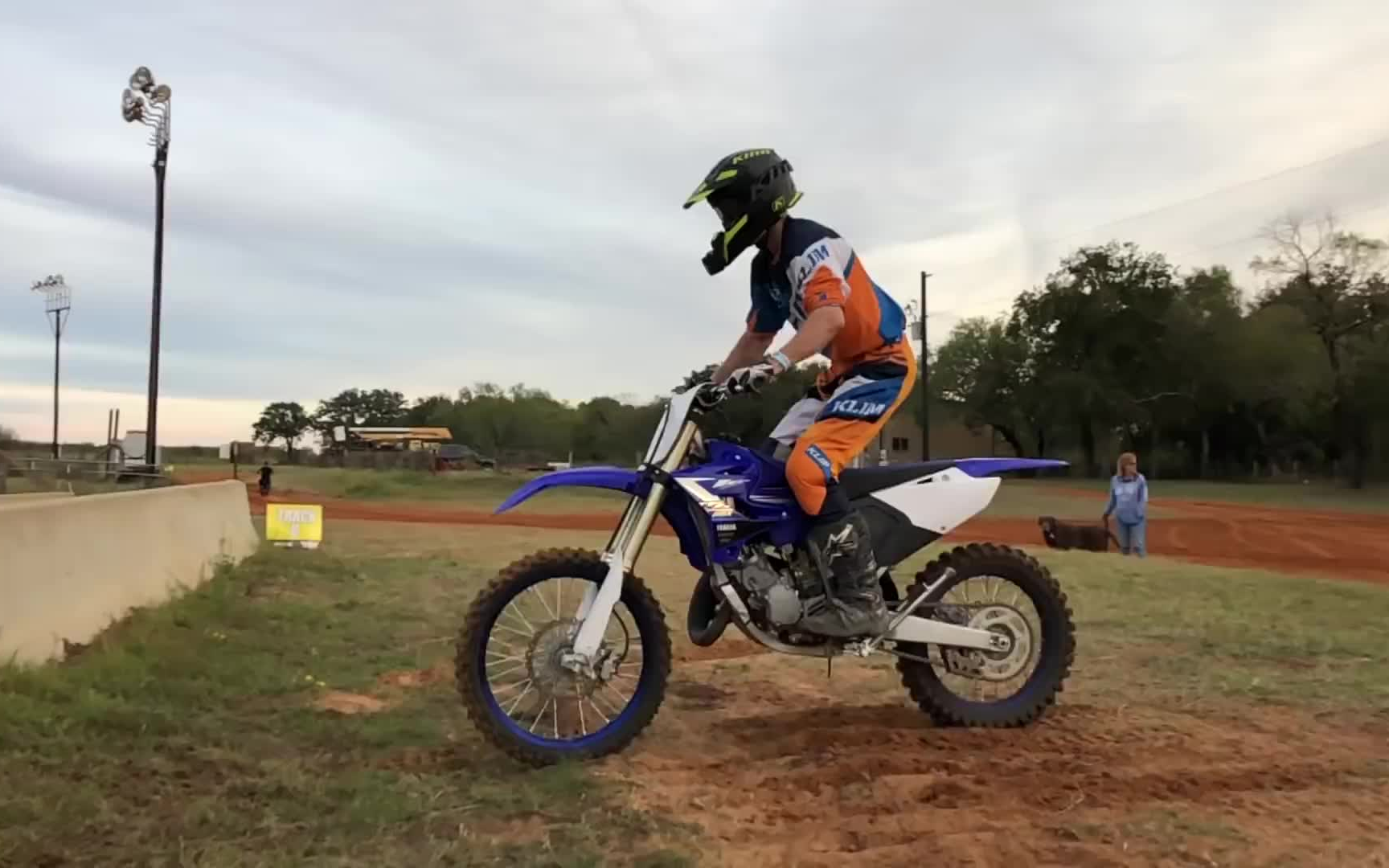 2020 雅马哈yz125x 灵活的小兔子