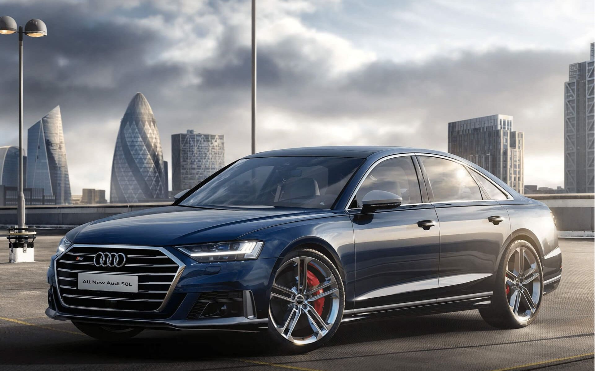 行政级旗舰轿车中的西装暴徒 2021款奥迪s8l车型配置解析