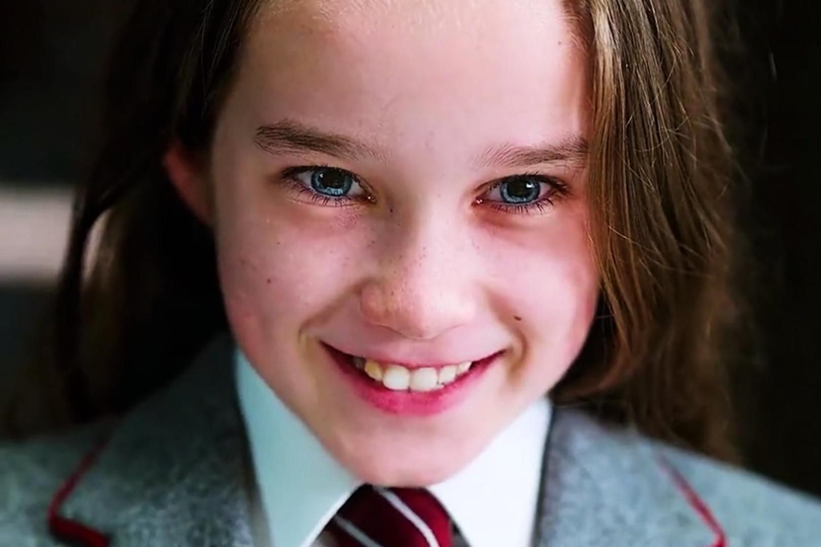 一口气看完奇幻喜剧《玛蒂尔达》,天才少女从小被父母嫌弃,却意外觉醒