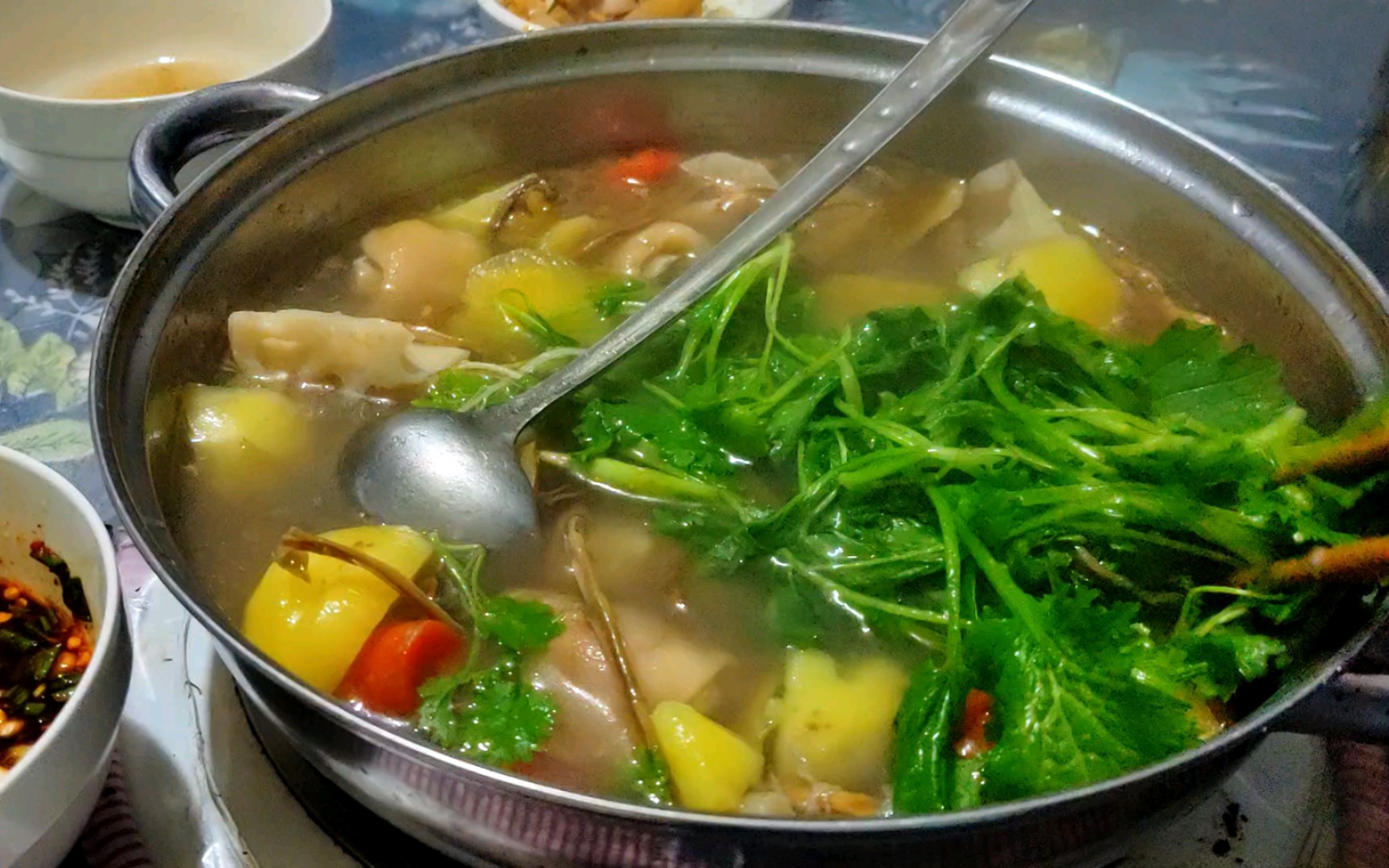 笋干炖猪蹄火锅