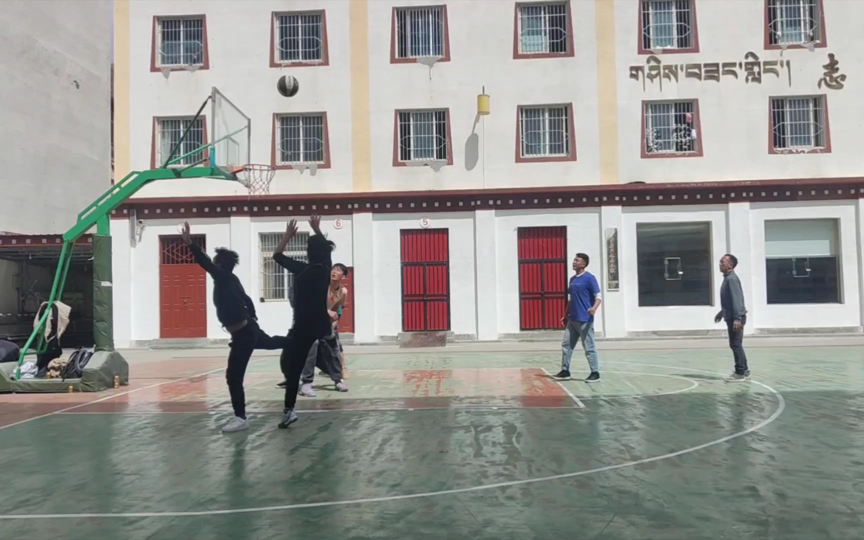 【壤塘县中学十佳球】场边学习一下技术,更新一集少一集,且看且珍惜.