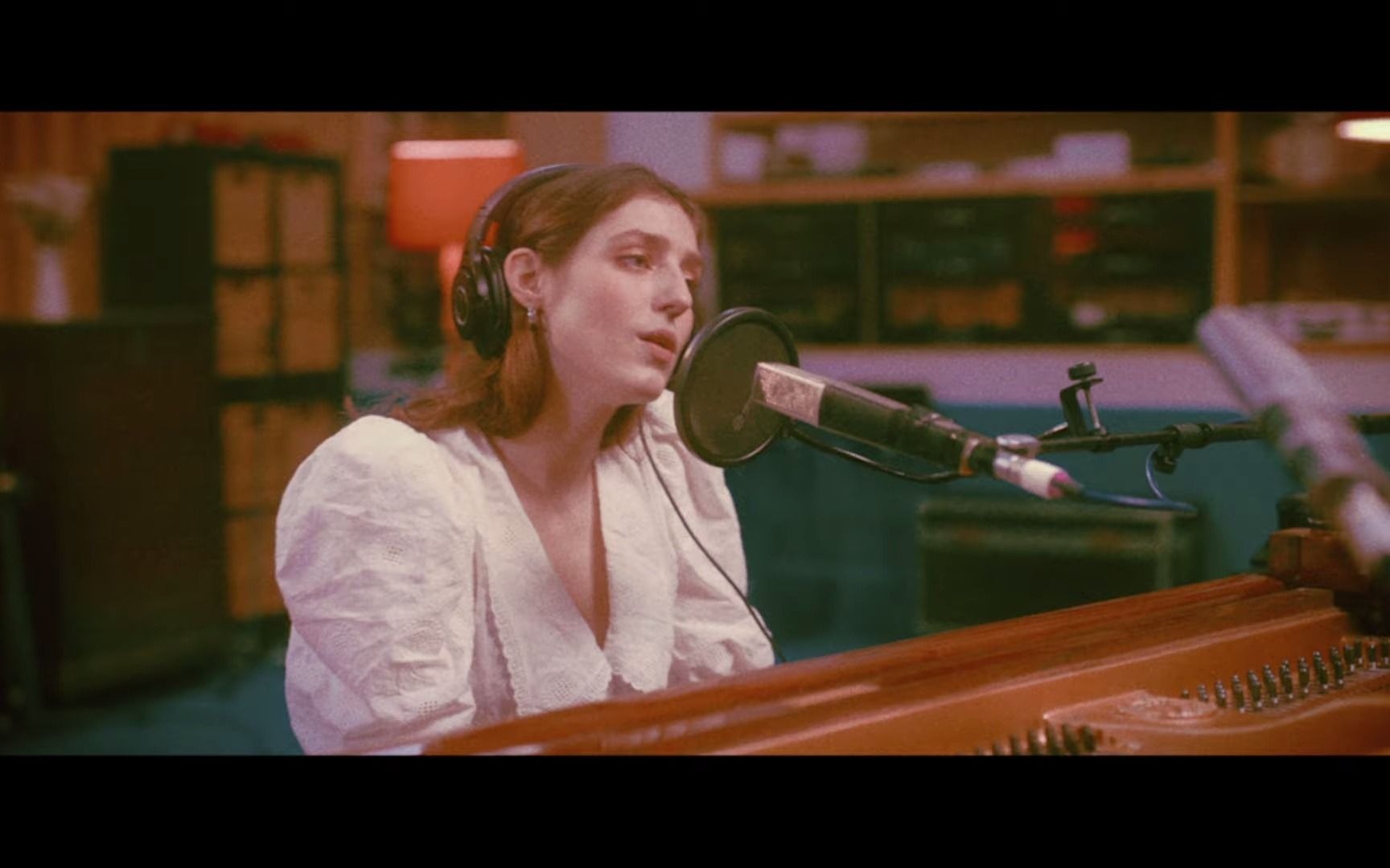 birdysecondhandnewsliveperformancevideo