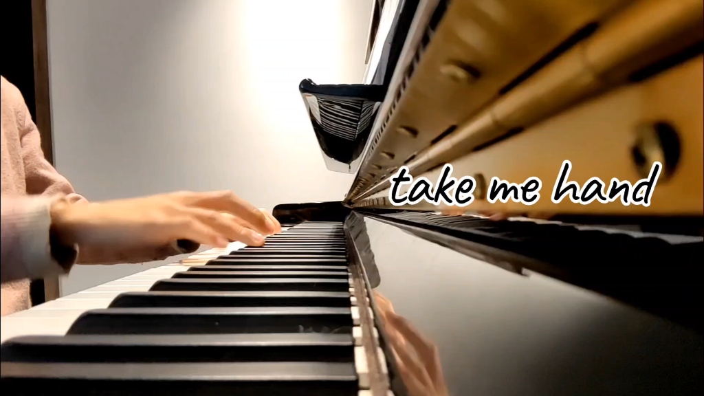 《take me hand》(牵我的手)哔哩哔哩bilibili