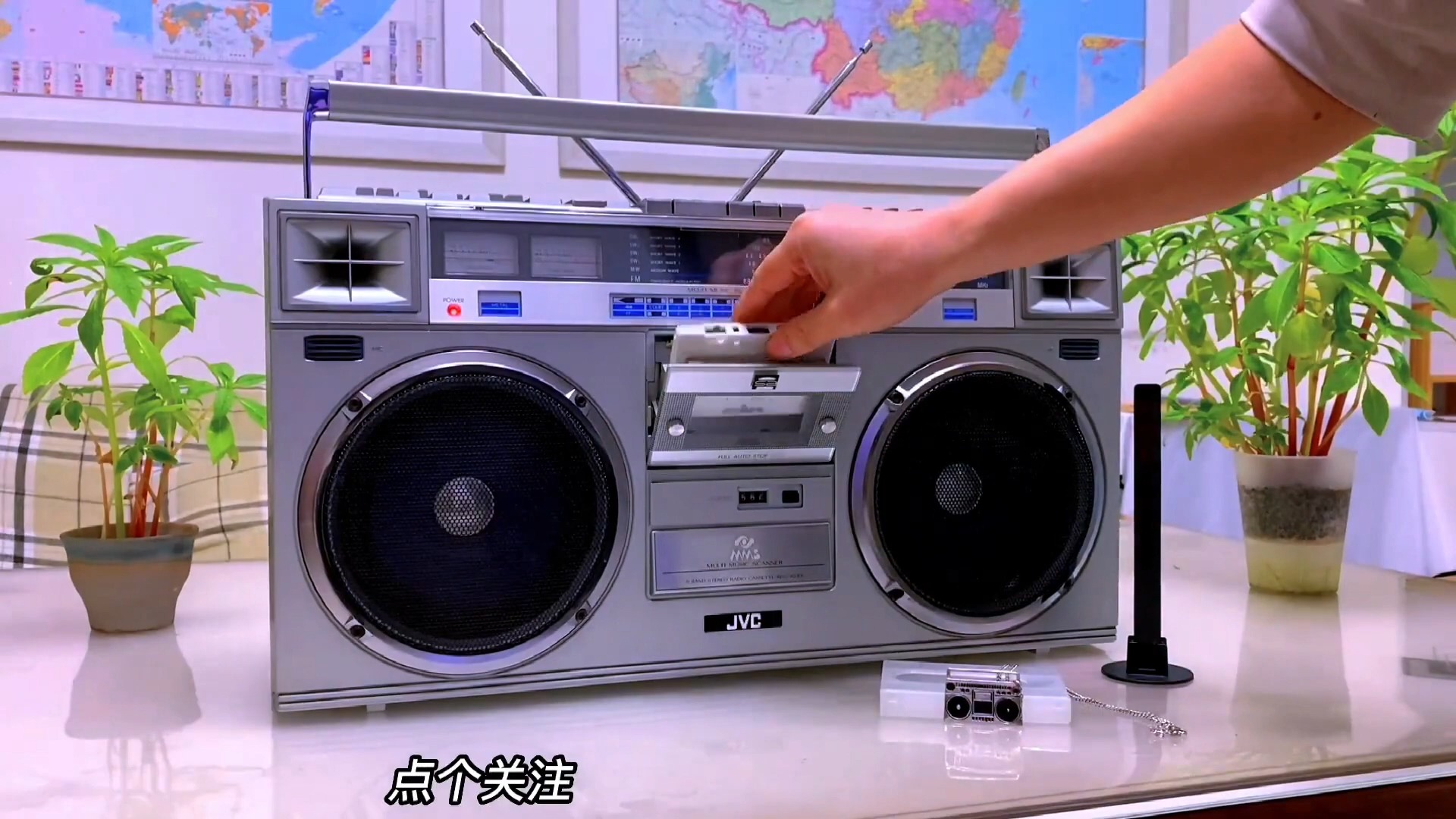 jvc收录机 《路易兄弟》