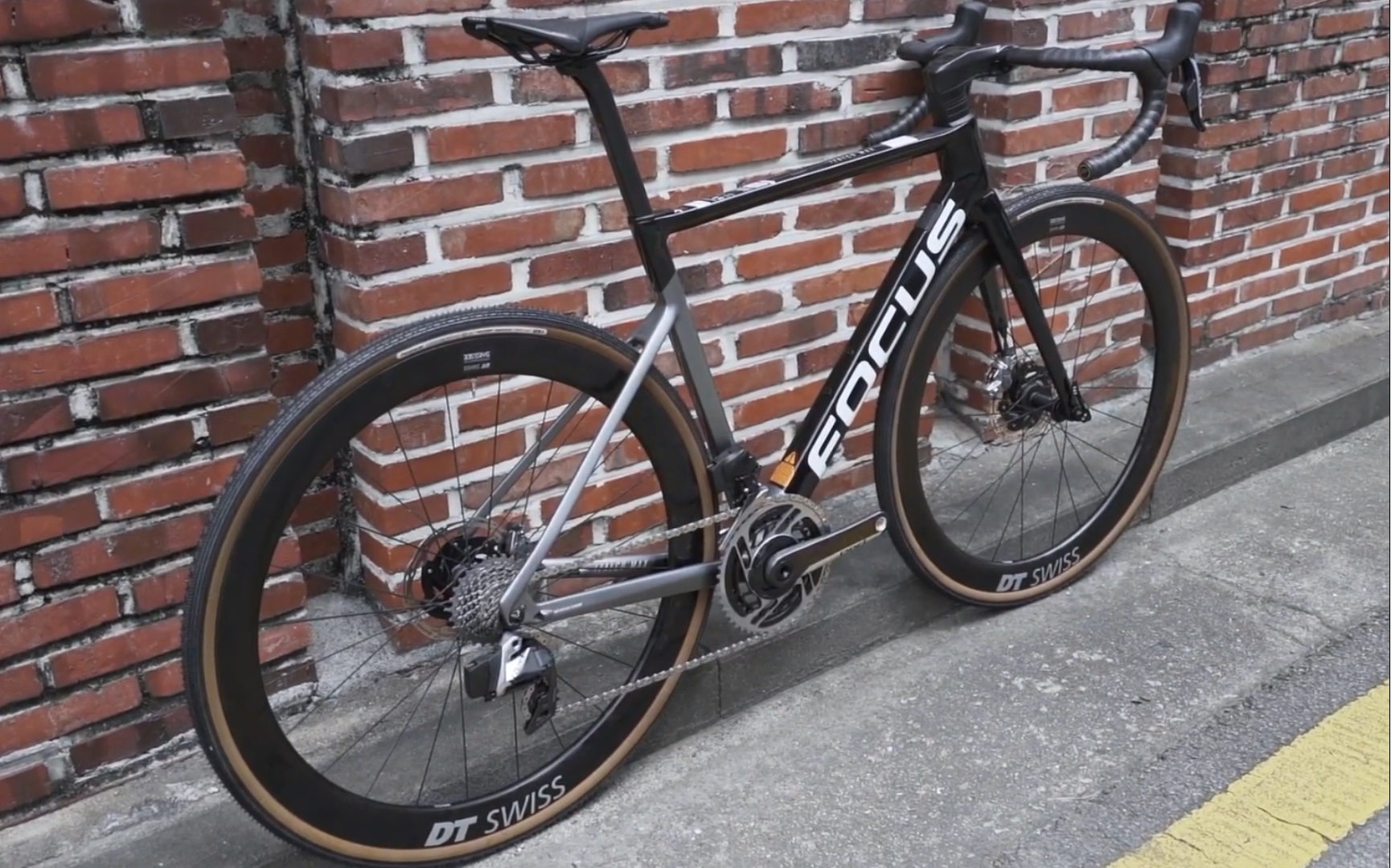 road bike-focus izalco max disc 9.8 公路车组装视频(2021.7.