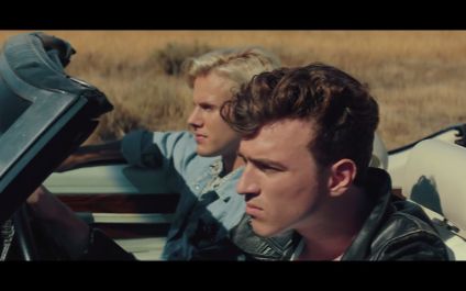 [图]Ofenbach vs. Nick Waterhouse - Katchi (Official Video)