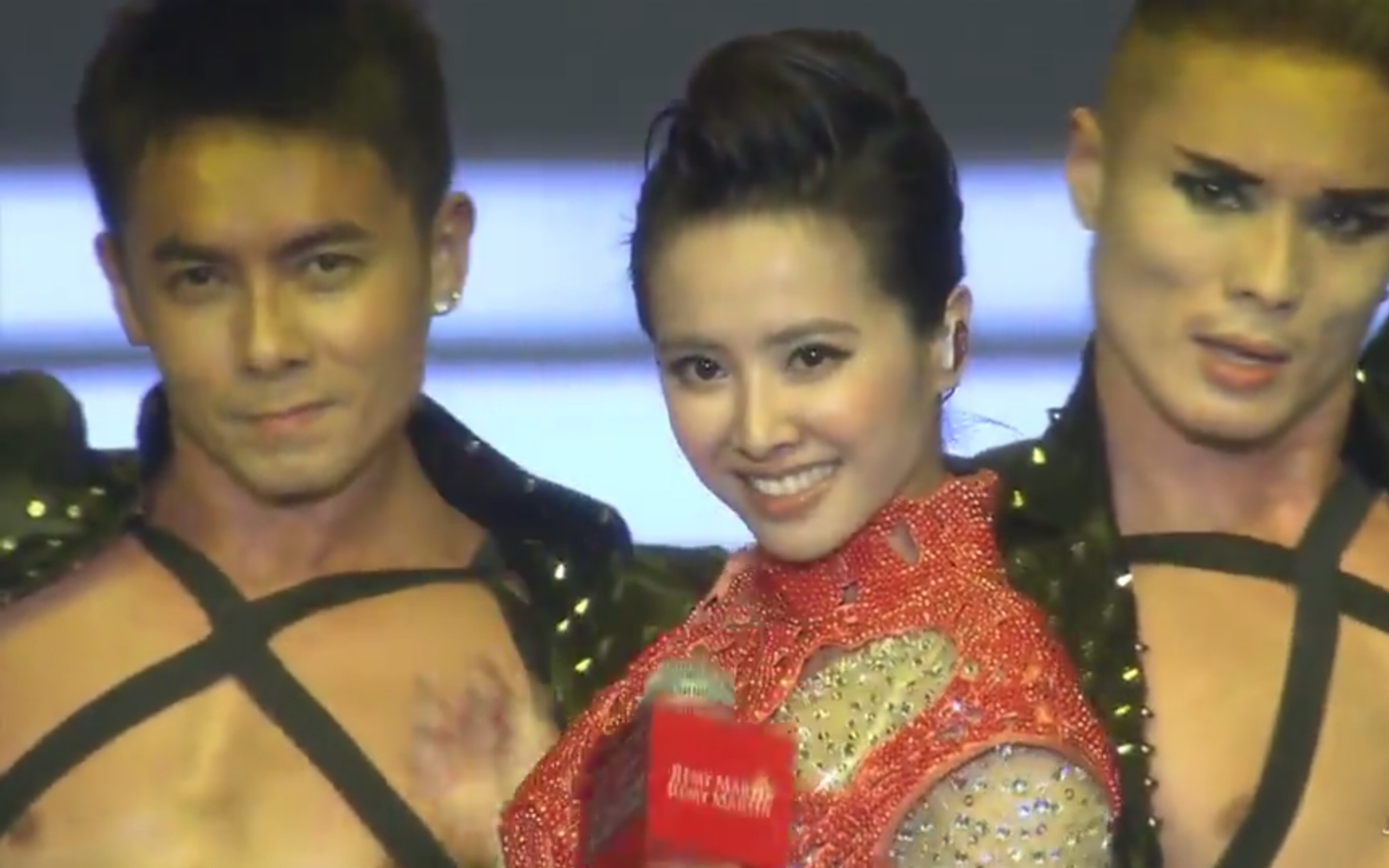 [图]蔡依林 Jolin Tsai 廣州人頭馬VSOP潮炫之夜（精華版）【Dr.Jolin+特務J+假裝+舞孃+倒帶+大藝術家】