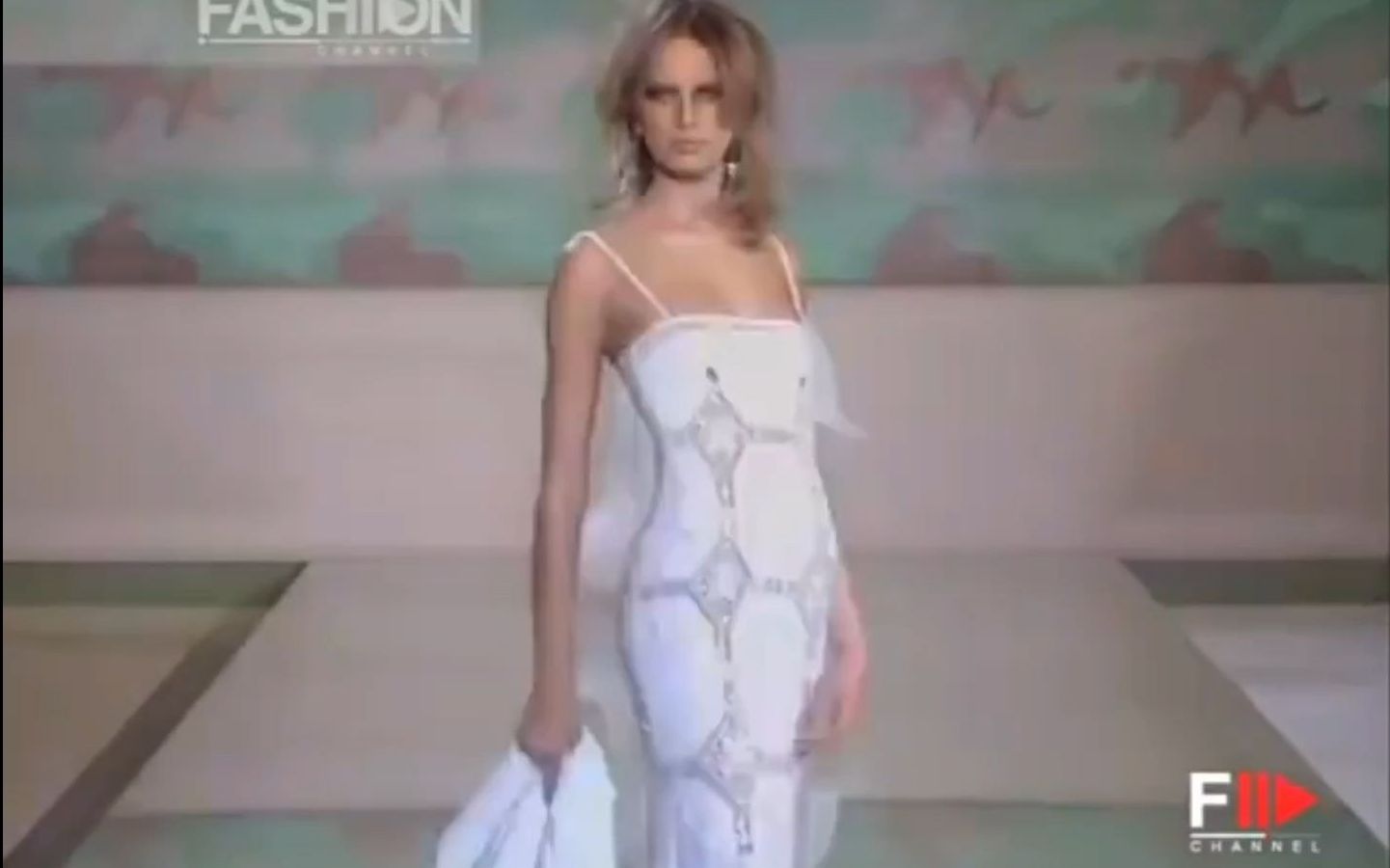 [图]Valentino Spring Summer 2003