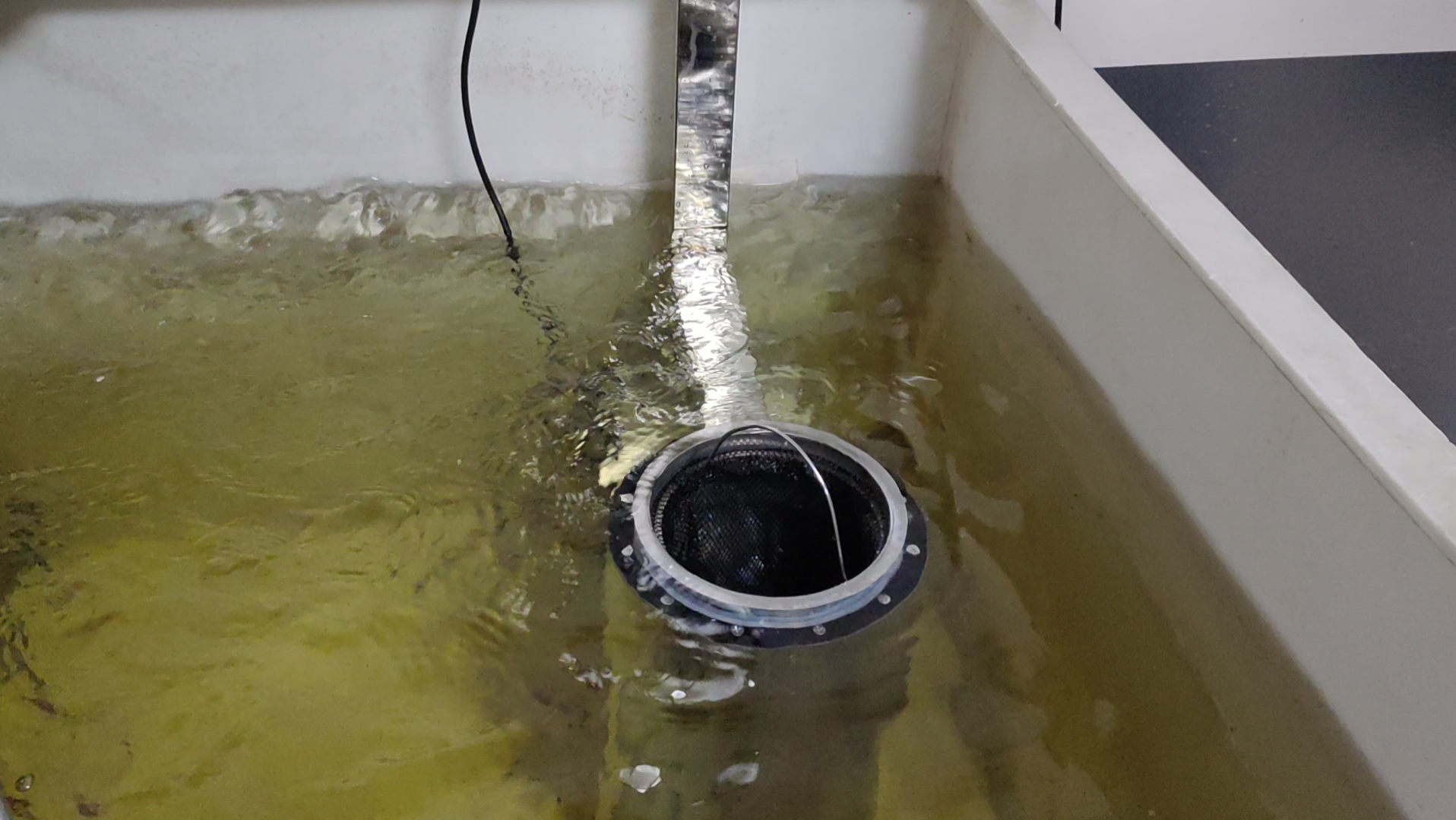 定制水面垃圾收集器测试