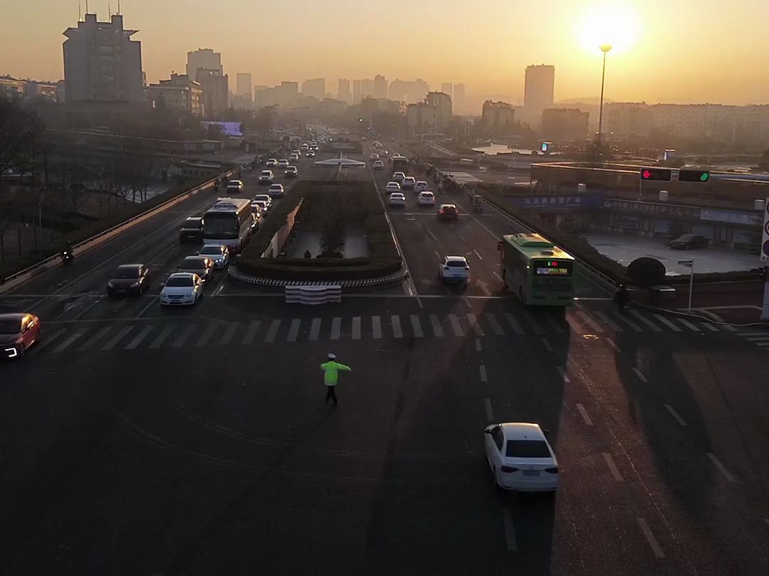 [图]当好群众出行路上的平安守护者