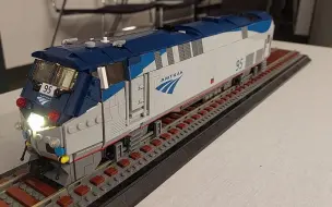 Download Video: Lego Amtrak P42 Genesis locomotive