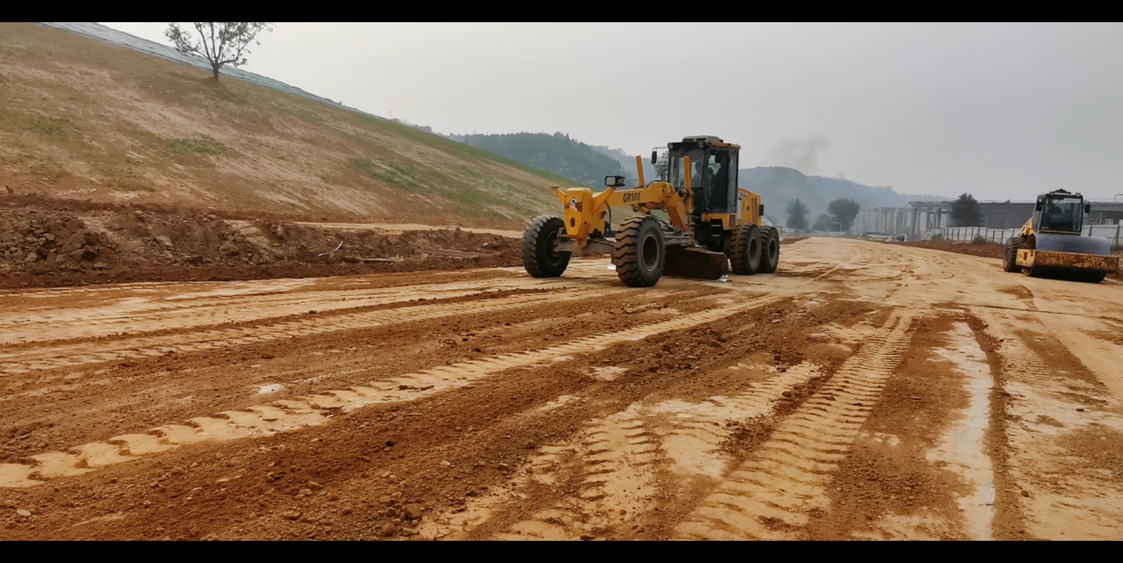 修路机械之平地机