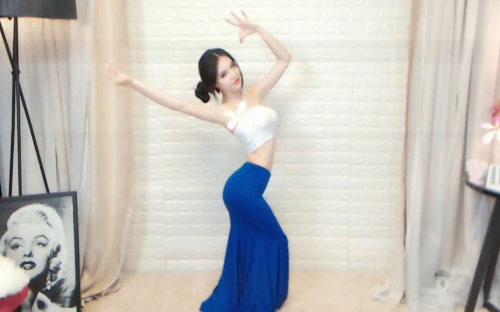 小耳朵彩云之南风筝误不愧是yy舞蹈的一姐可柔美可性感大爱彩云之南