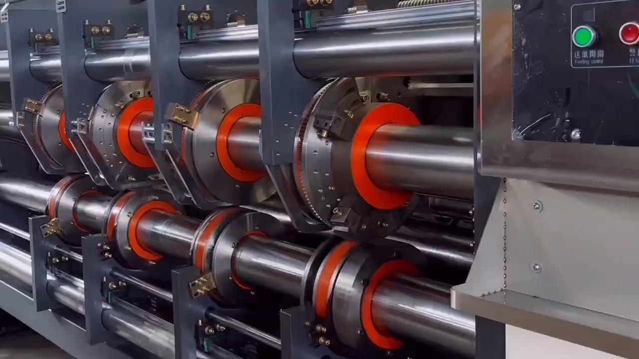 纸箱设备生产线a全自动纸箱印刷机工作视频