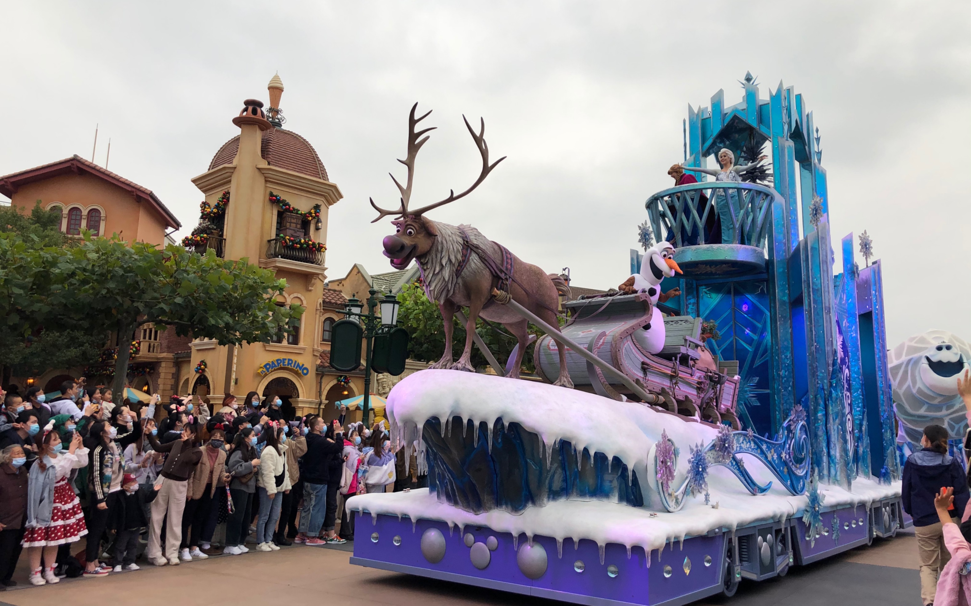 上海迪士尼乐园花车表演随拍vlog